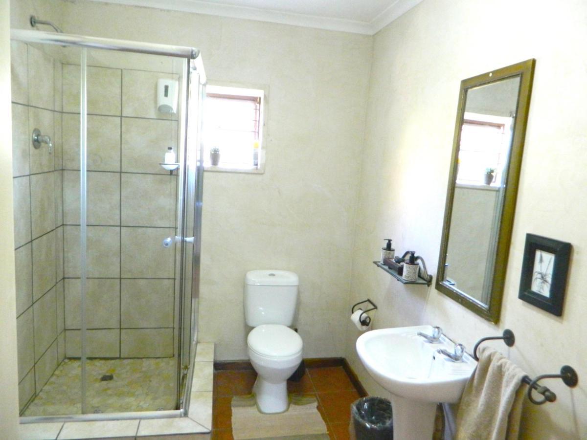 Aloe Cottage Mbombela ภายนอก รูปภาพ