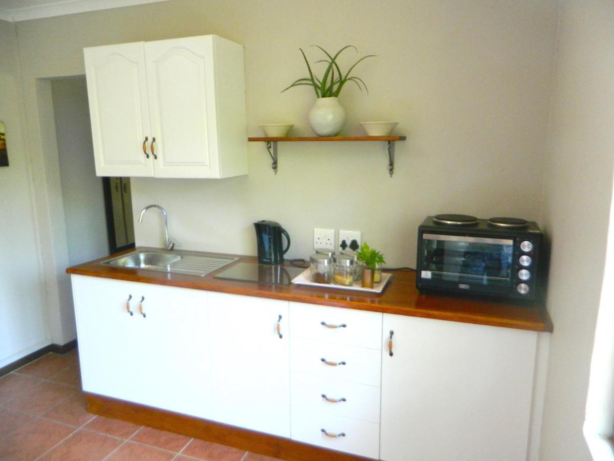 Aloe Cottage Mbombela ภายนอก รูปภาพ