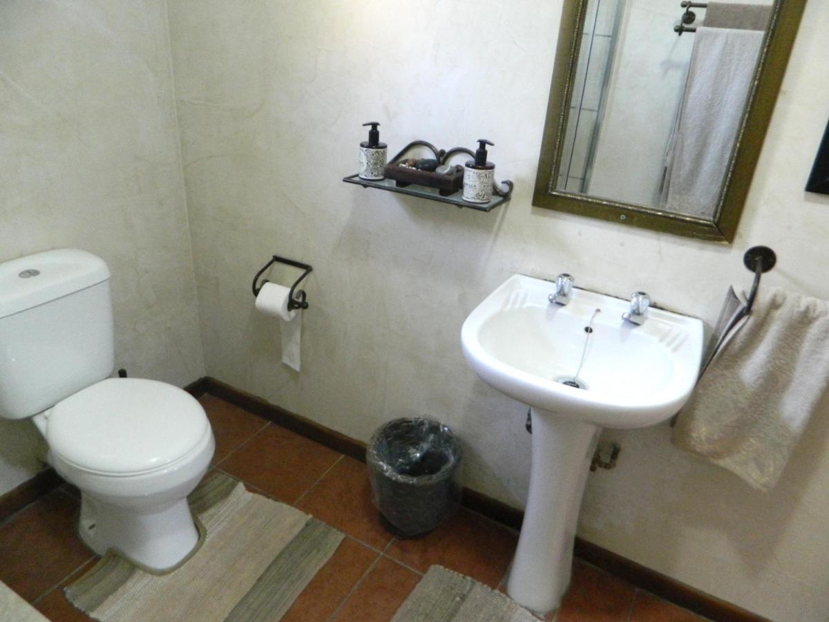 Aloe Cottage Mbombela ภายนอก รูปภาพ